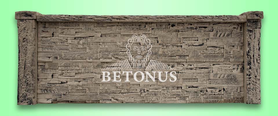Betonový plot Dřevo štípané Austin světlá s tmavou patinou - BETONUS  s.r.o.