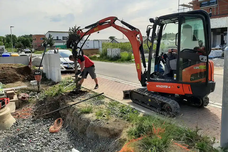 Stavba betonového plotu pracovníky BETONUS s.r.o.